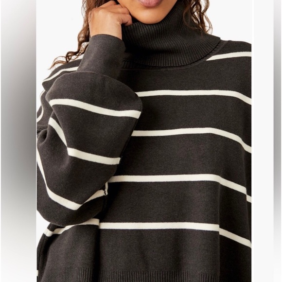 Free People stripe turtleneck black white smoked Pearl - Picture 4 of 5